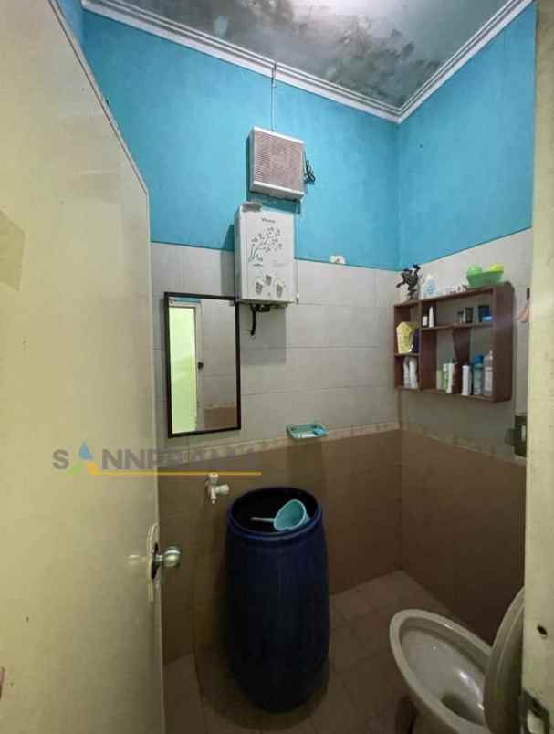 dijual rumah hook di mampang pancoran mas depok