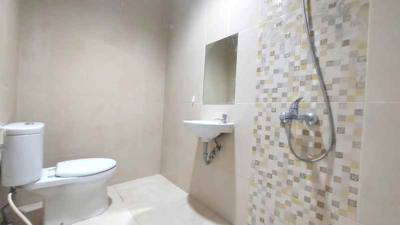 dijual rumah imperial gading sukapura