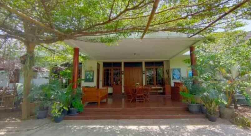 dijual rumah j karawitan no rt rw kec