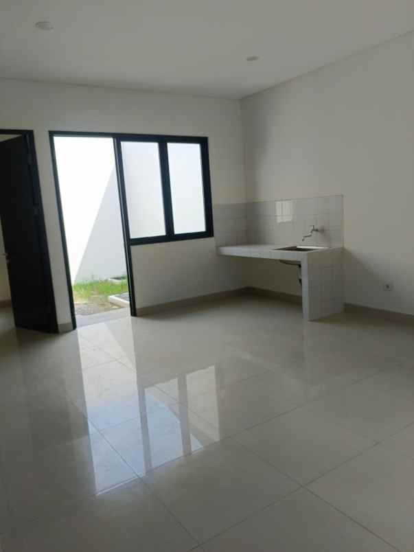 dijual rumah jakarta garden city cakung
