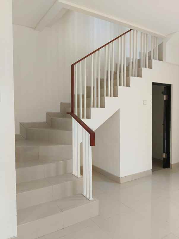 dijual rumah jakarta garden city cakung