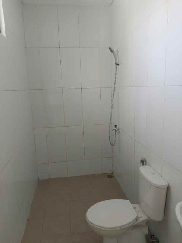 dijual rumah jakarta garden city cakung