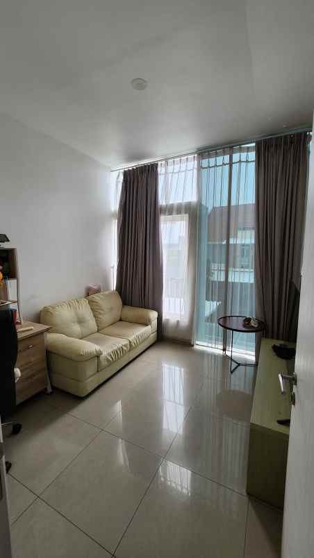 dijual rumah jakarta garden city jgc cakung
