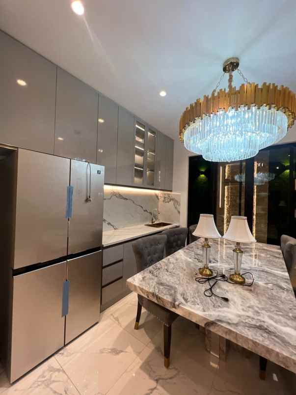 dijual rumah jakarta garden city jgc cakung