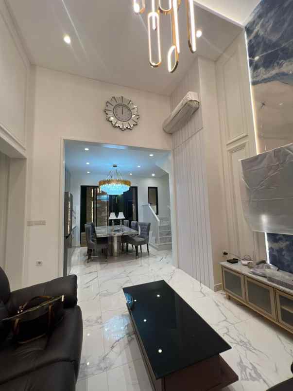 dijual rumah jakarta garden city jgc cakung