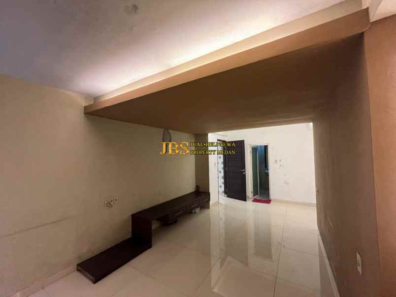 dijual rumah jalan babura baru sebelah
