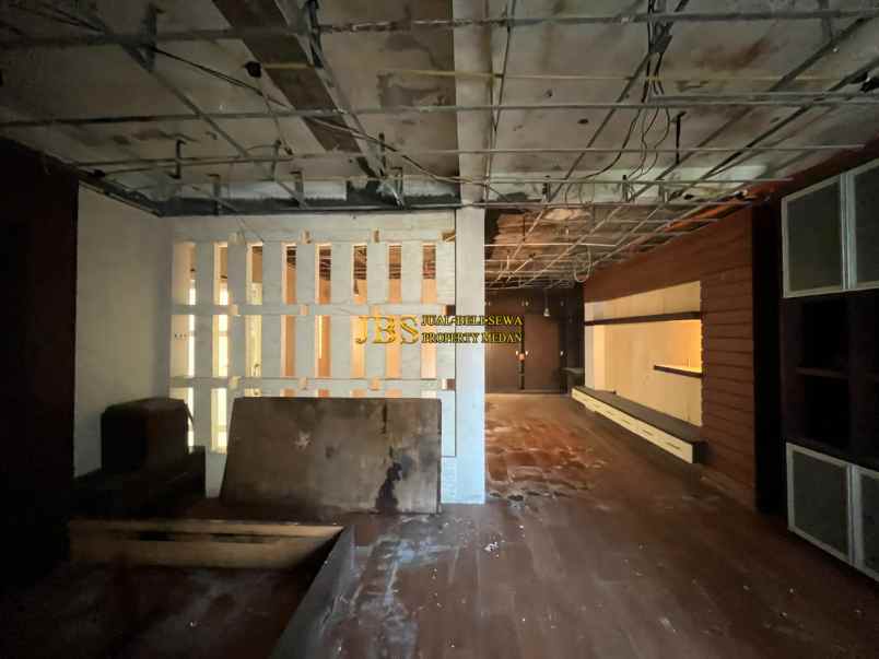 dijual rumah jalan babura baru sebelah