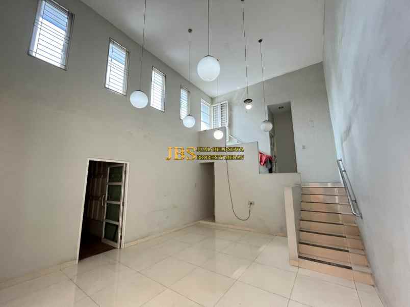 dijual rumah jalan babura baru sebelah