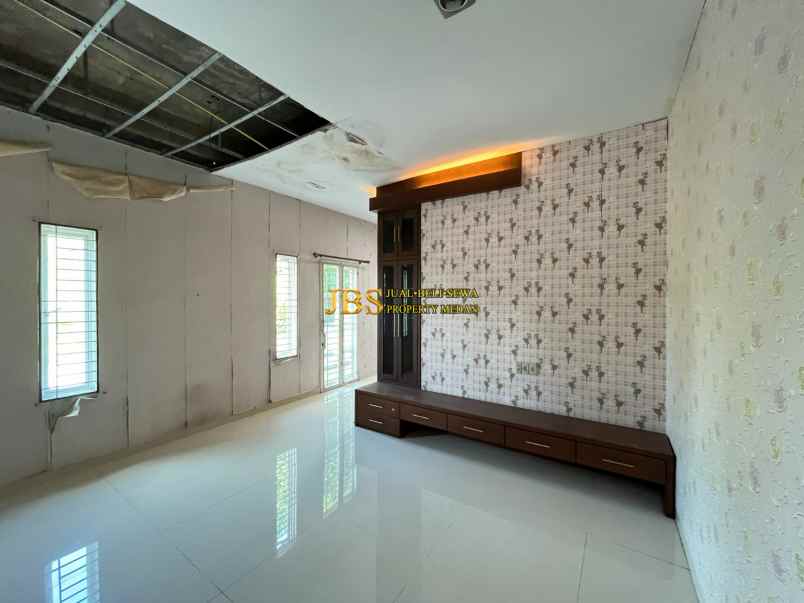 dijual rumah jalan babura baru sebelah