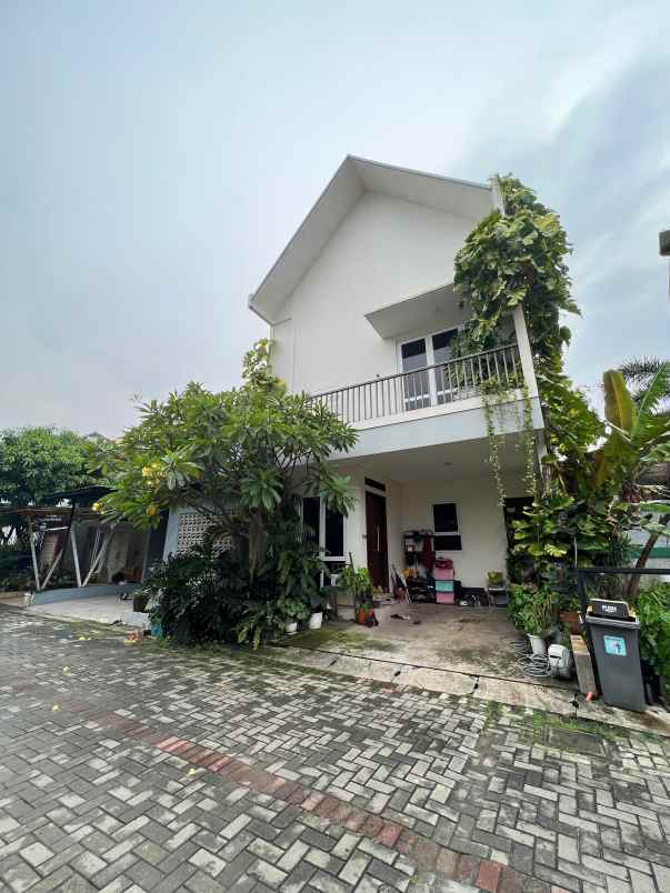 dijual rumah jalan kihajar dewantara