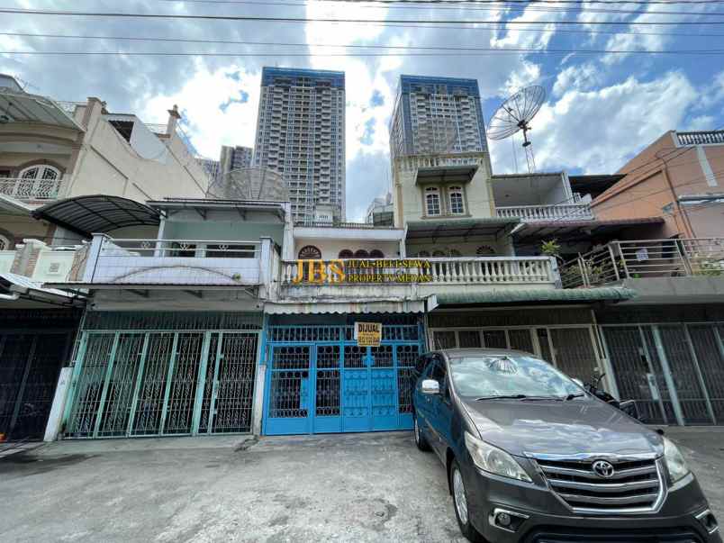 dijual rumah jalan laboratorium 1 depan