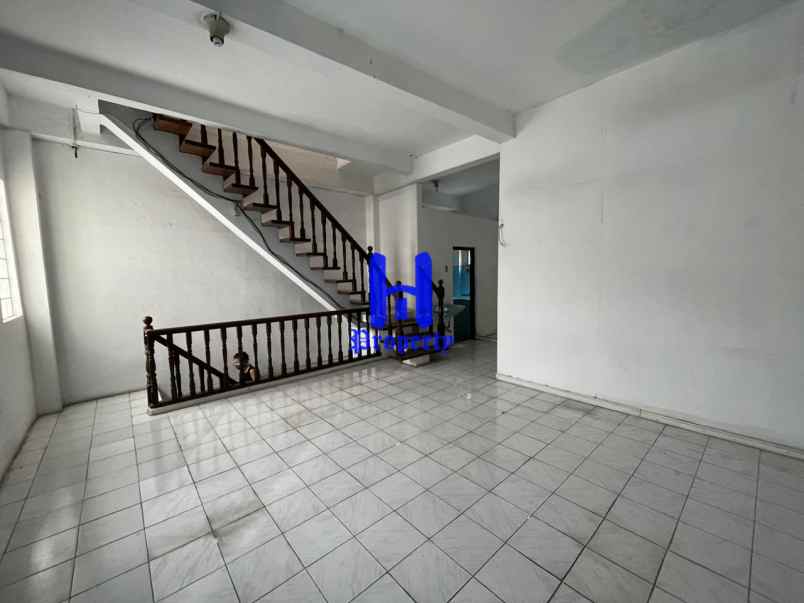 dijual rumah jalan laboratorium 1 depan