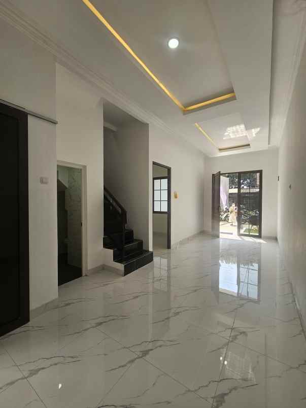 dijual rumah jalan raya pengasinan