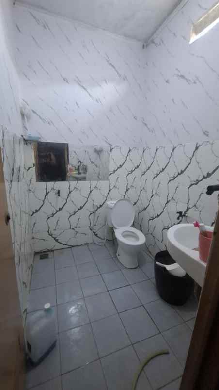 dijual rumah jalan raya sawangan depok