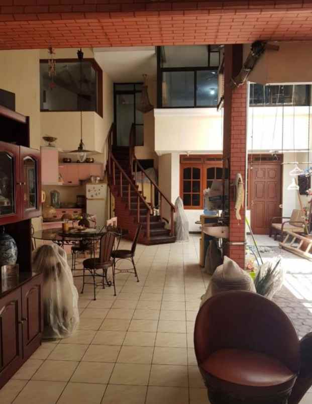 dijual rumah jalan raya sukomanunggal jaya