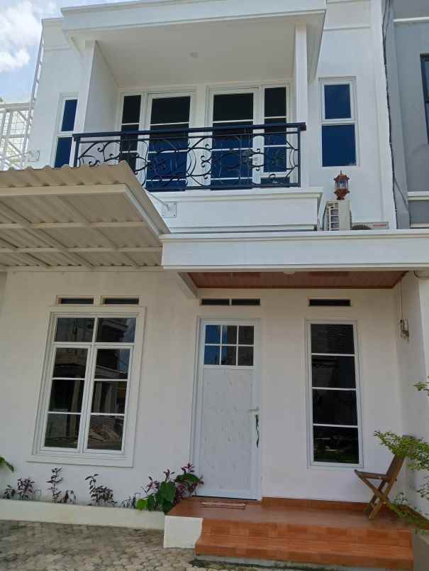 dijual rumah jalan serdang raya