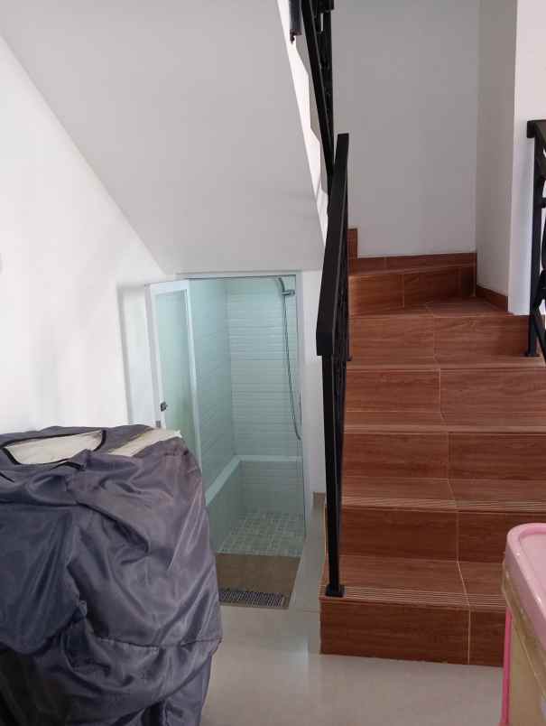 dijual rumah jalan serdang raya