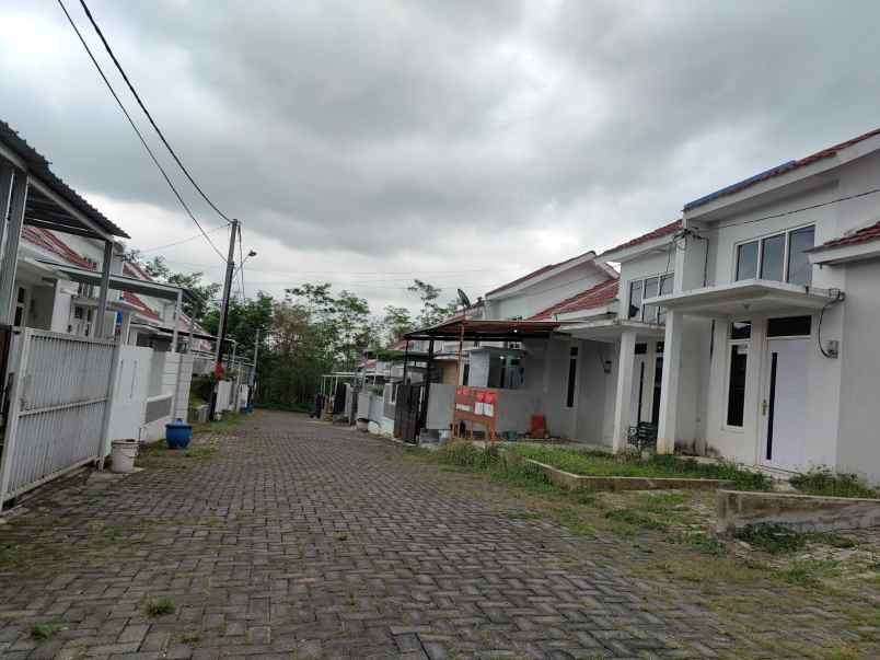 dijual rumah jalan sukodadi