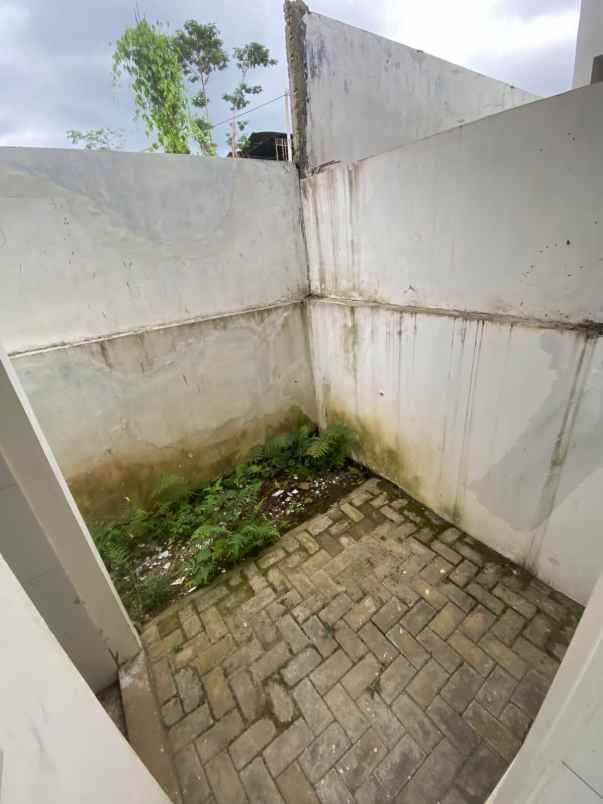 dijual rumah jalan sukodadi