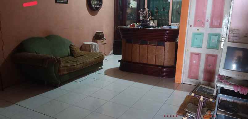 dijual rumah jalan sultan adam komplek