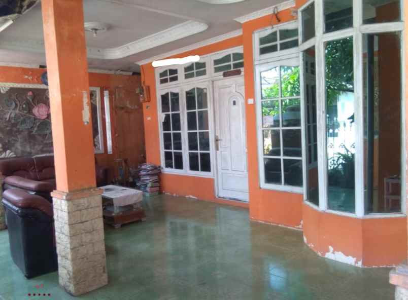 dijual rumah jalan sultan adam komplek