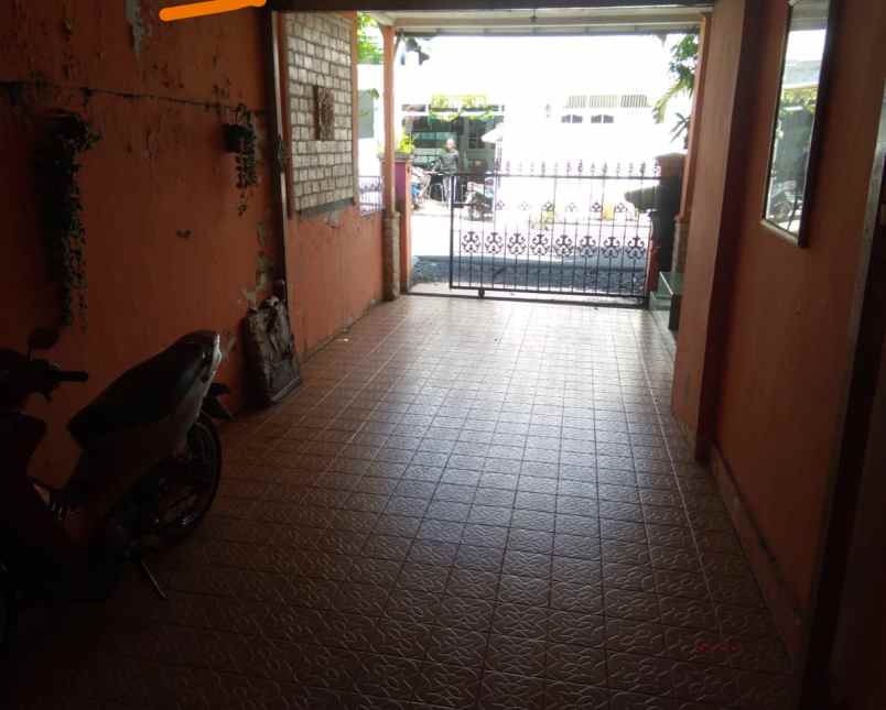 dijual rumah jalan sultan adam komplek