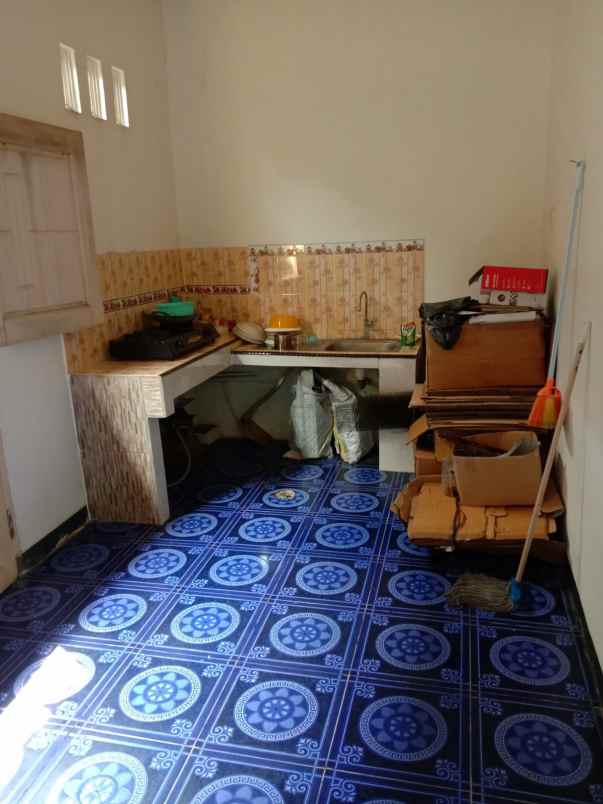 dijual rumah jalan tugu pahlawan