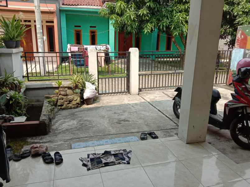 dijual rumah jalan tugu pahlawan