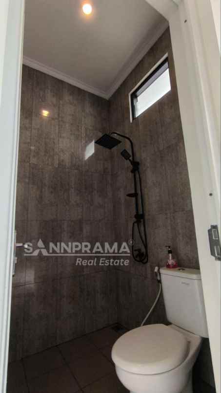 dijual rumah jatiranggon