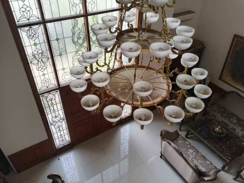 dijual rumah jl batununggal