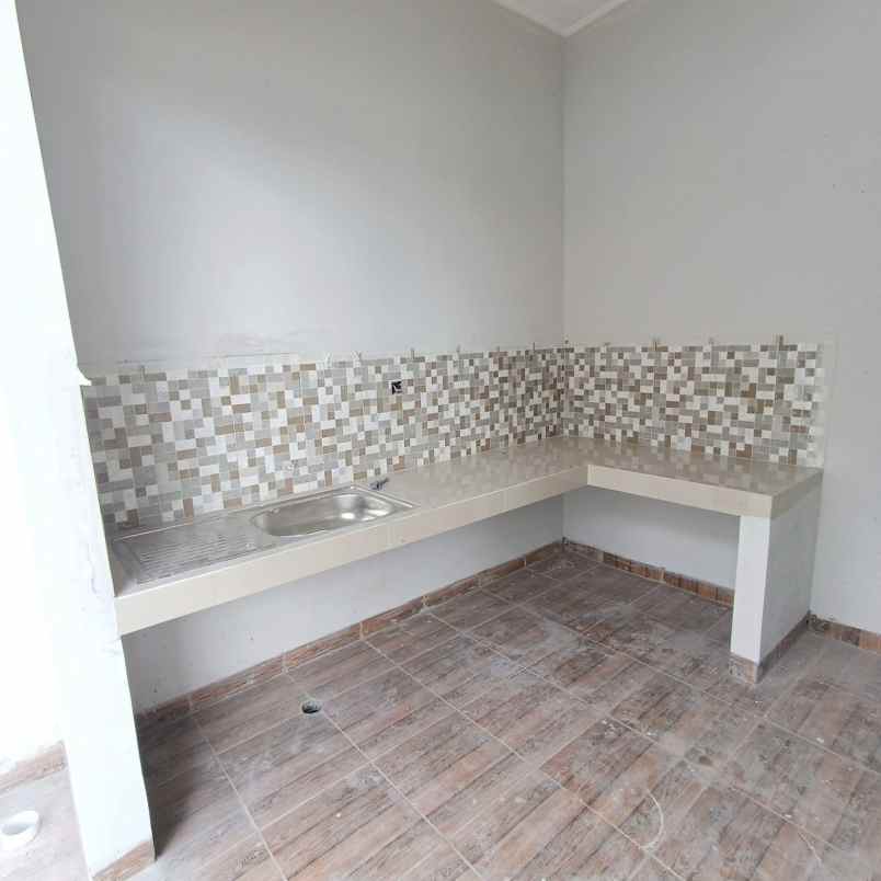 dijual rumah jl buah batu