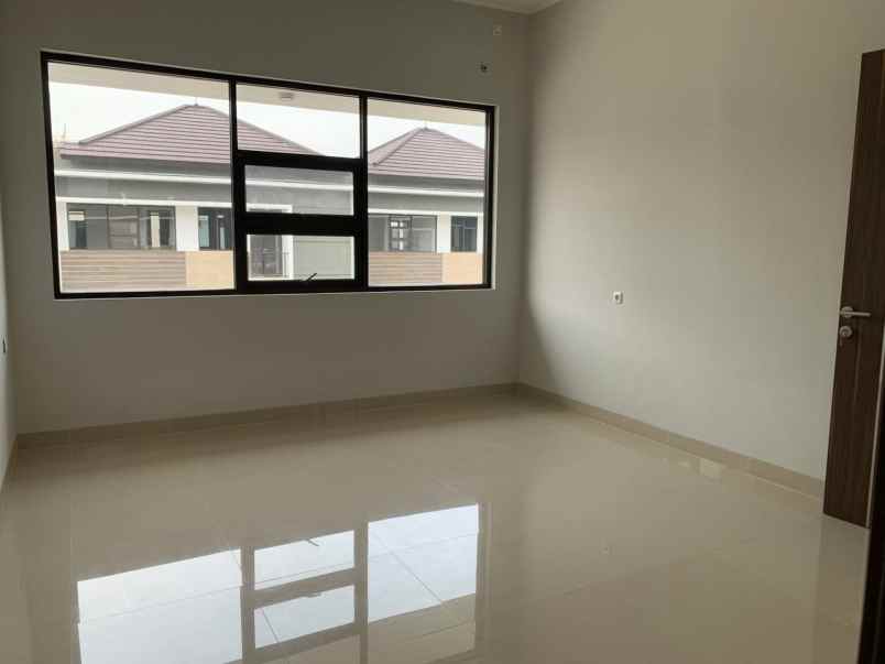 dijual rumah jl buah batu