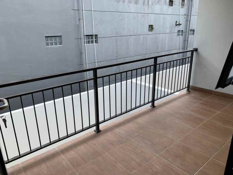 dijual rumah jl buah batu