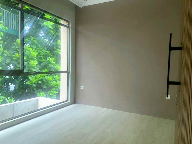 dijual rumah jl cigadung