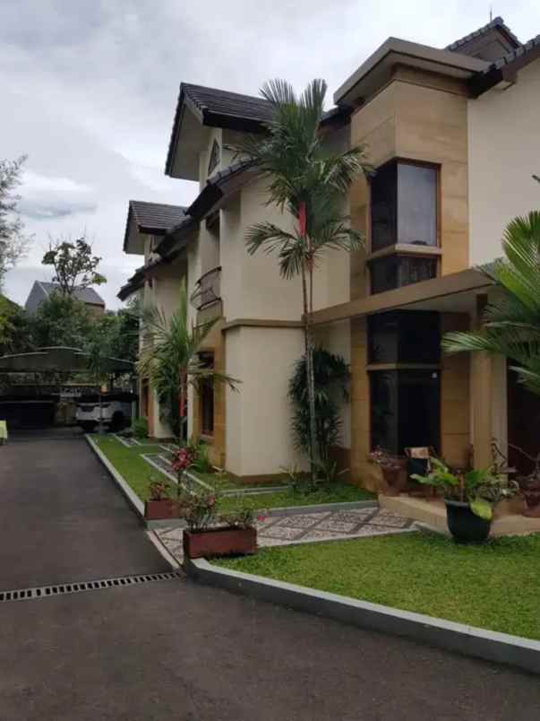 dijual rumah jl cilengkrang cisurupan