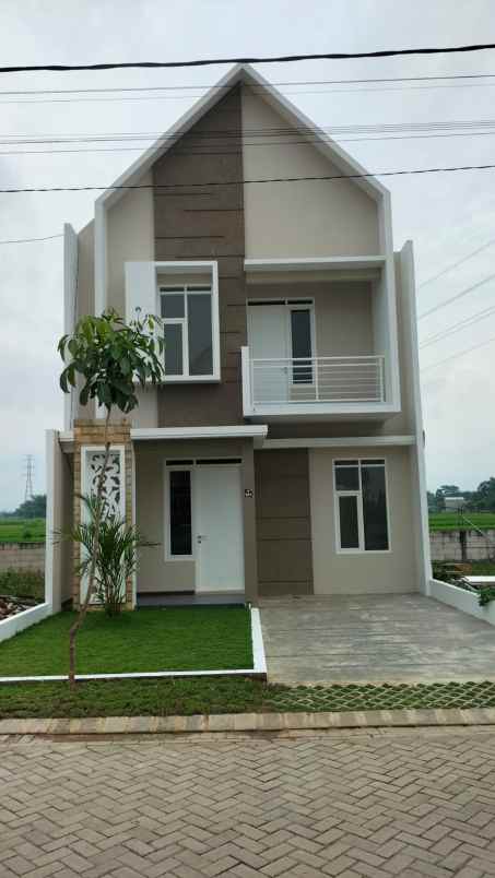 dijual rumah jl doplang purbosuman ponorogo
