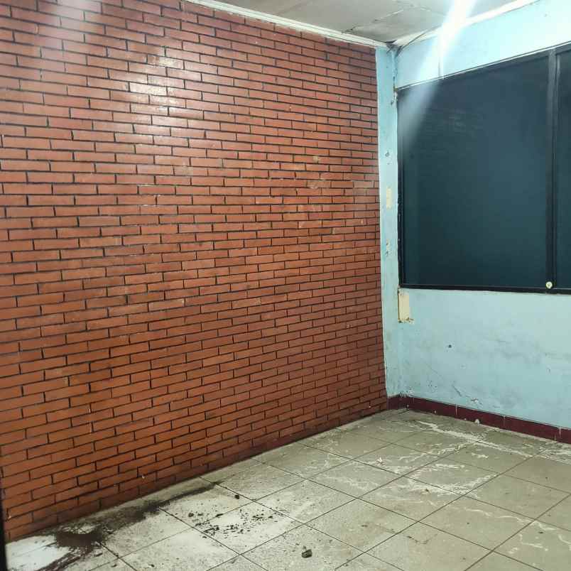 dijual rumah jl edam i tanjung priok