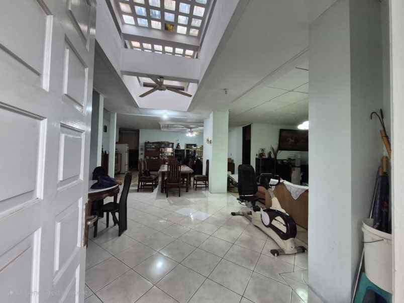 dijual rumah jl flamboyan karet