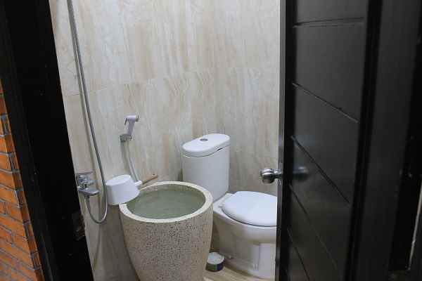 dijual rumah jl grojogan pandowoharjo