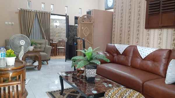 dijual rumah jl grojogan pandowoharjo