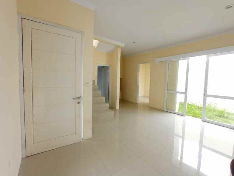 dijual rumah jl h milun