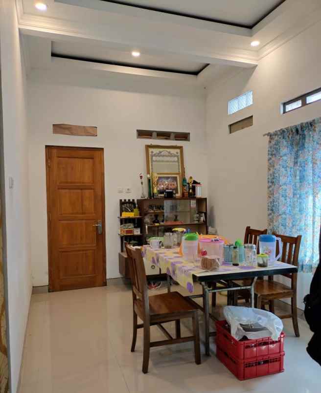 dijual rumah jl kaliurang km 10