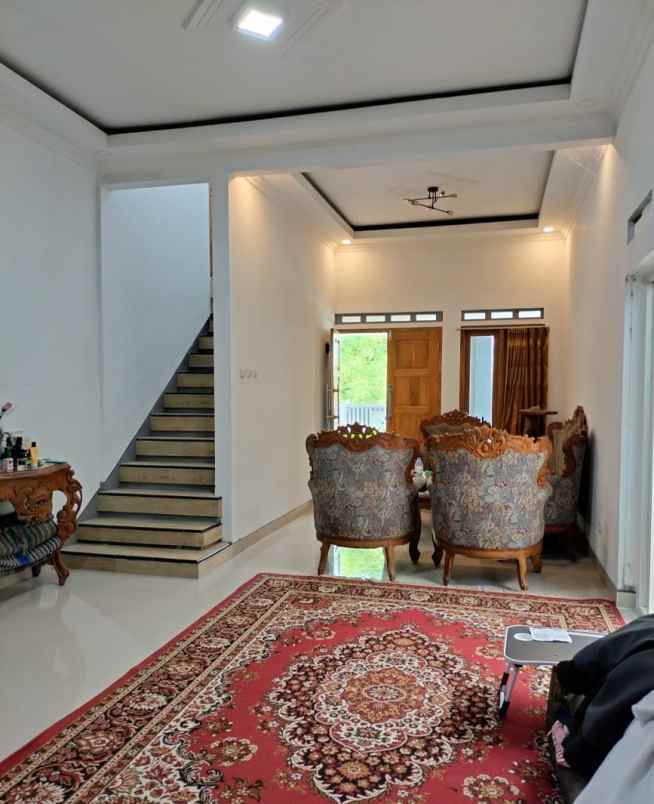 dijual rumah jl kaliurang km 10