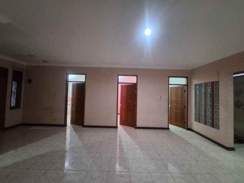 dijual rumah jl kiarasari buahbatu bandung