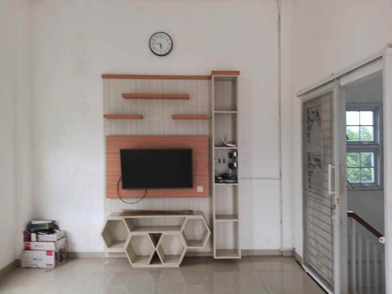 dijual rumah jl lama kiara