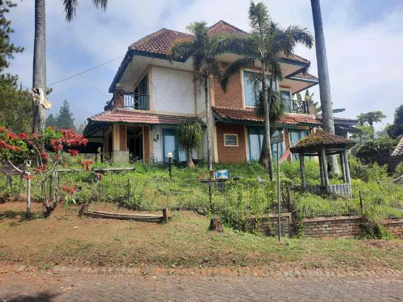 dijual rumah jl mangga batu malang