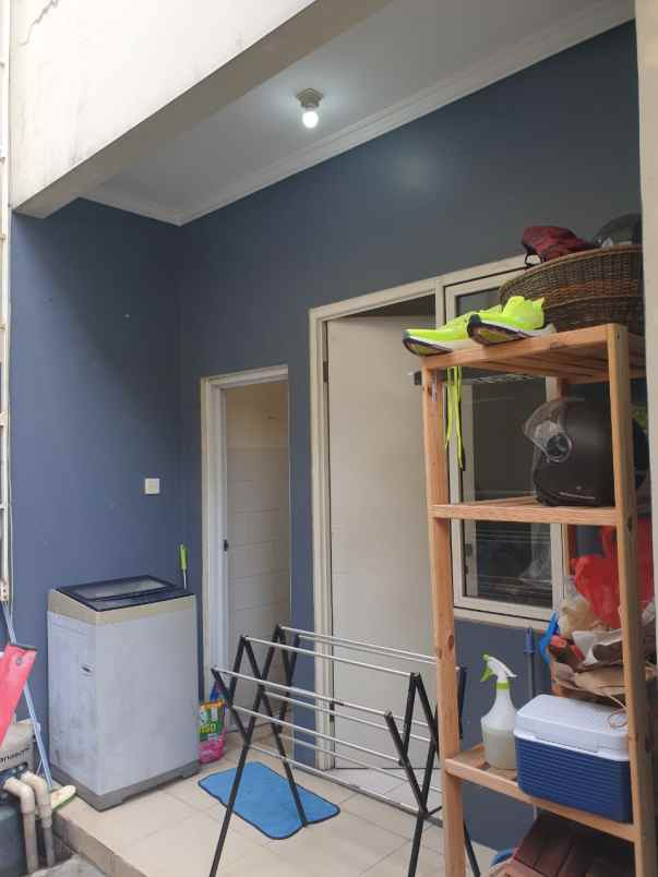 dijual rumah jl merpati sawah baru