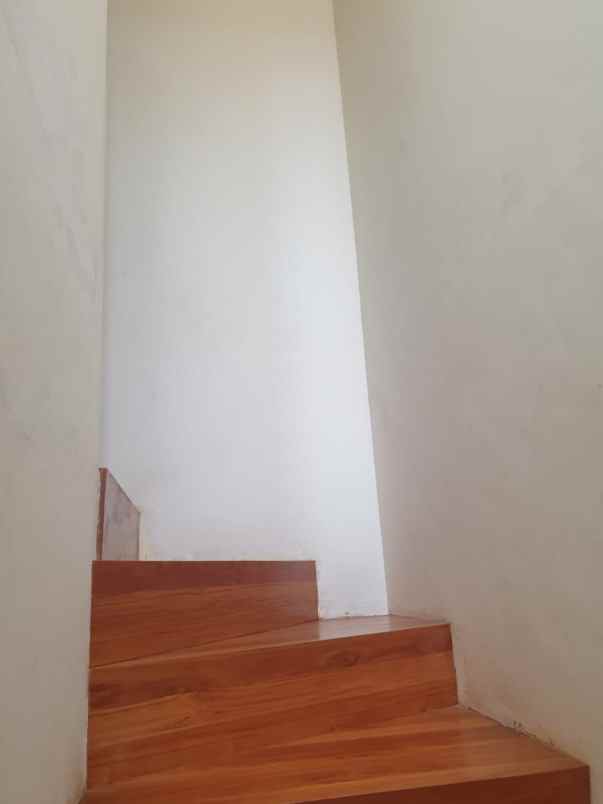 dijual rumah jl merpati sawah baru