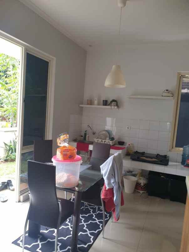 dijual rumah jl merpati sawah baru