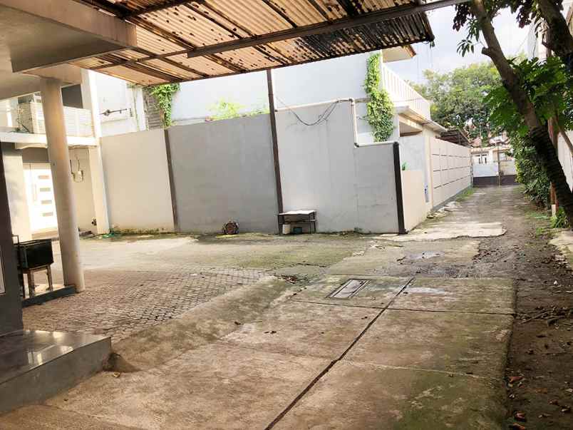dijual rumah jl mpr kel cilandak barat